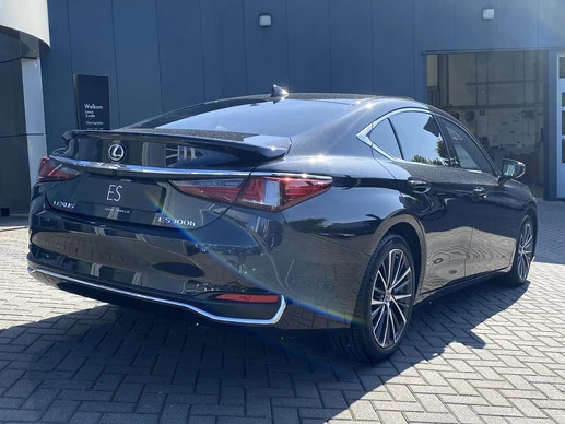 Lexus ES - Afbeelding 3 van 28