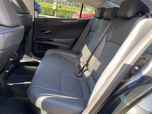 Lexus ES - Afbeelding 25 van 28