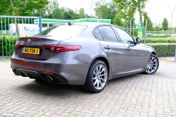 Alfa Romeo Giulia - Afbeelding 3 van 30