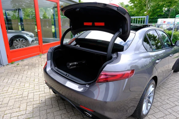 Alfa Romeo Giulia - Afbeelding 9 van 30