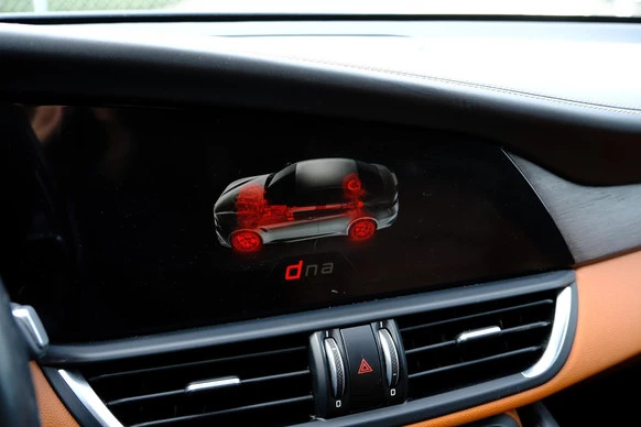Alfa Romeo Giulia - Afbeelding 18 van 30