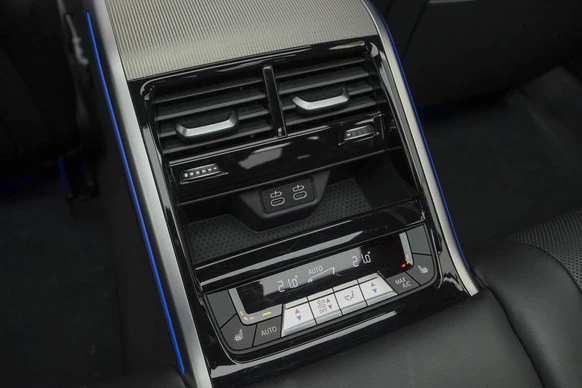 BMW 8 Serie - Afbeelding 27 van 30