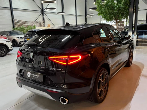 Alfa Romeo Stelvio - Afbeelding 17 van 30