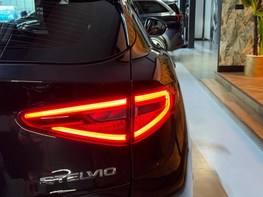 Alfa Romeo Stelvio - Afbeelding 20 van 30