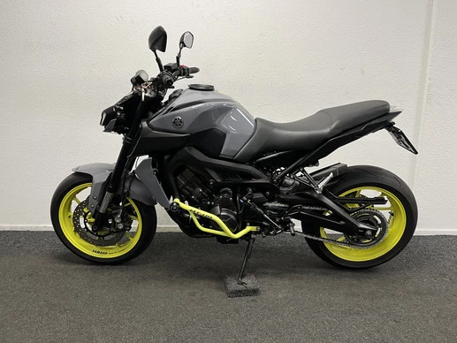 Yamaha MT 09 - Afbeelding 12 van 25