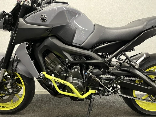 Yamaha MT 09 - Afbeelding 17 van 25