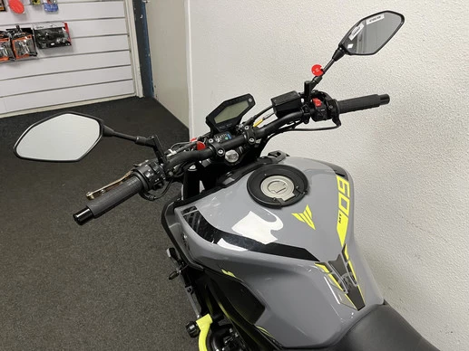 Yamaha MT 09 - Afbeelding 23 van 25