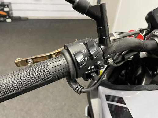 Yamaha MT 09 - Afbeelding 24 van 25