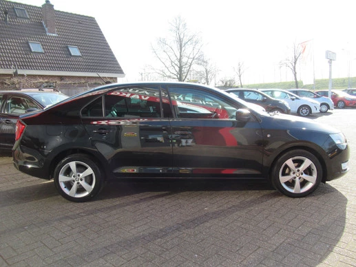 Škoda Rapid - Afbeelding 4 van 30