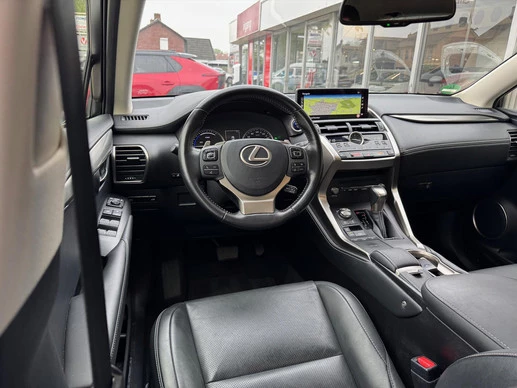 Lexus NX - Afbeelding 16 van 30