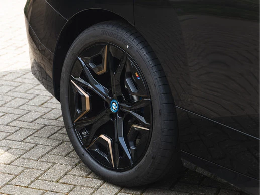 BMW iX - Afbeelding 16 van 30