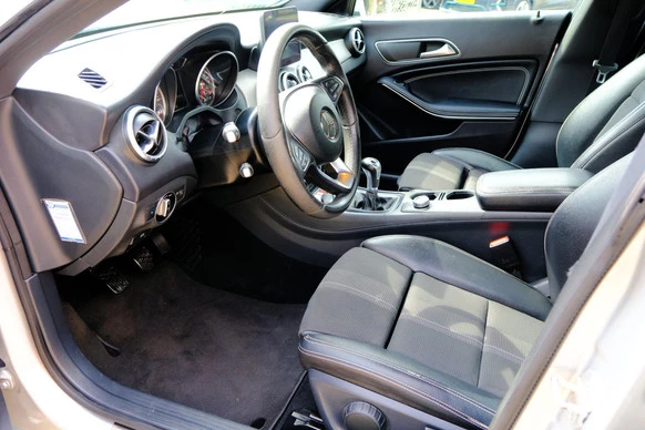 Mercedes-Benz CLA - Afbeelding 2 van 29