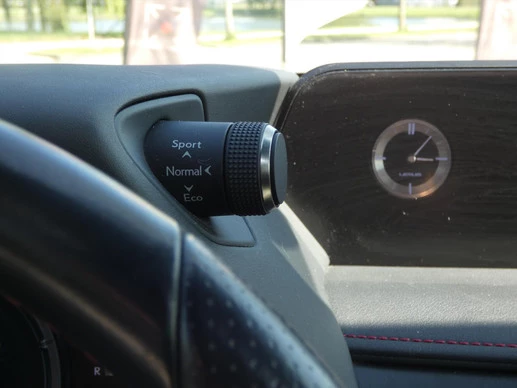 Lexus UX - Afbeelding 25 van 30