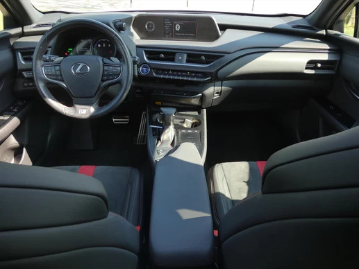 Lexus UX - Afbeelding 3 van 30