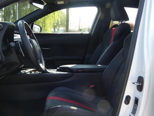 Lexus UX - Afbeelding 5 van 30