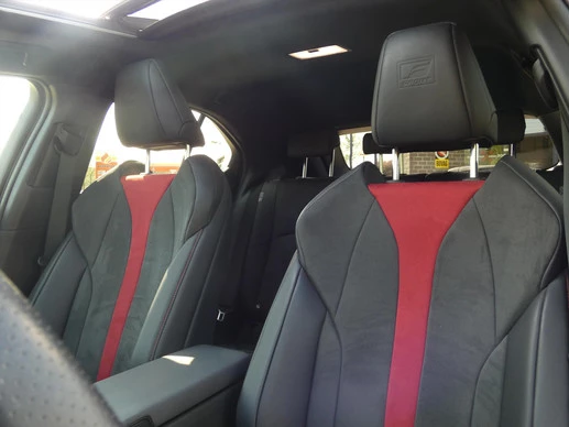 Lexus UX - Afbeelding 10 van 30
