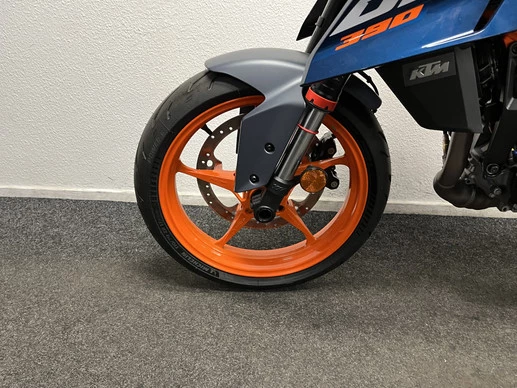 KTM 390 - Afbeelding 13 van 17