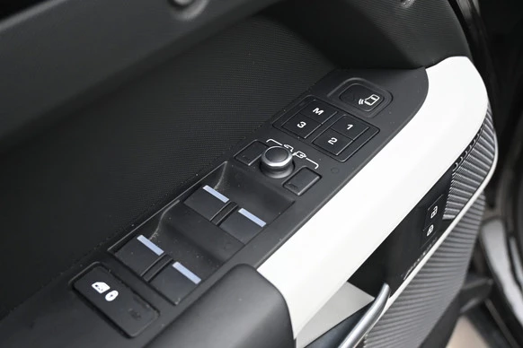 Land Rover Defender - Afbeelding 22 van 30