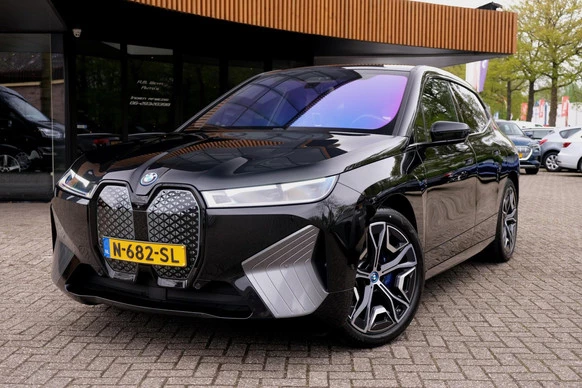 BMW iX - Afbeelding 1 van 18
