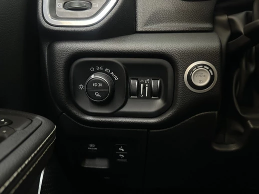 Dodge Ram Pick-Up - Afbeelding 24 van 30