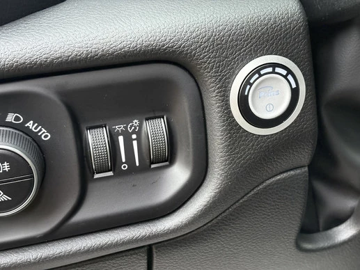 Dodge Ram Pick-Up - Afbeelding 15 van 20