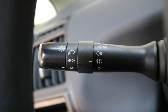 Toyota Prius - Afbeelding 22 van 30