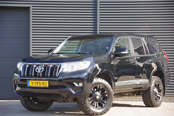 Toyota Land Cruiser - Afbeelding 1 van 30