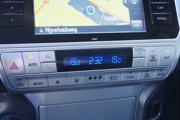 Toyota Land Cruiser - Afbeelding 17 van 30