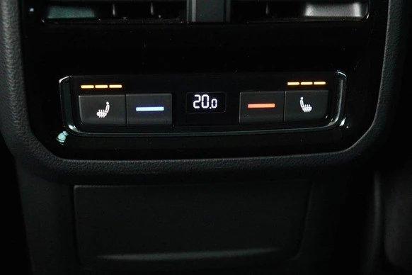 Volkswagen Passat - Afbeelding 8 van 30