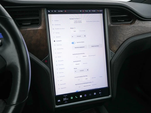 Tesla Model X - Afbeelding 14 van 30
