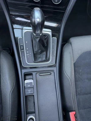 Volkswagen Golf - Afbeelding 23 van 30