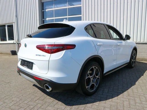 Alfa Romeo Stelvio - Afbeelding 11 van 26