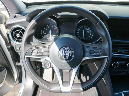Alfa Romeo Stelvio - Afbeelding 16 van 26