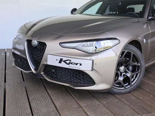 Alfa Romeo Giulia - Afbeelding 14 van 30