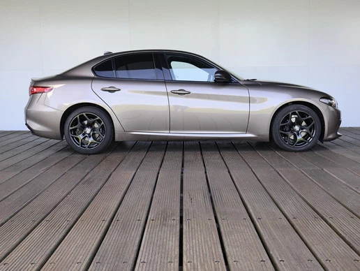 Alfa Romeo Giulia - Afbeelding 16 van 30