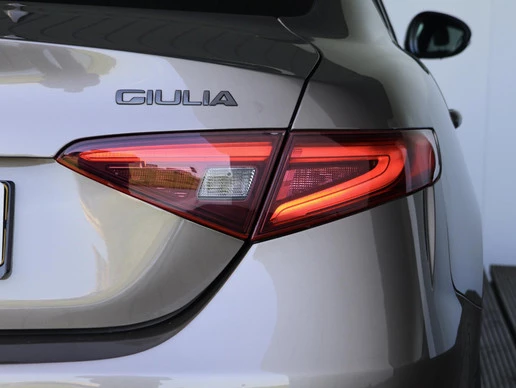 Alfa Romeo Giulia - Afbeelding 26 van 30