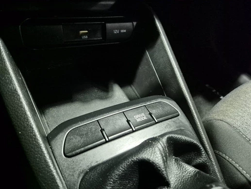 Kia Stonic - Afbeelding 18 van 30