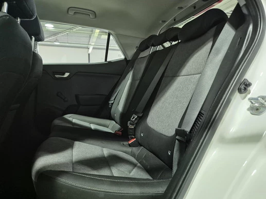 Kia Stonic - Afbeelding 22 van 30
