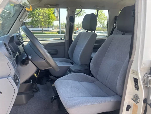 Toyota Land Cruiser - Afbeelding 12 van 21