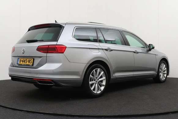 Volkswagen Passat - Afbeelding 2 van 28