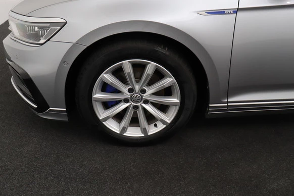 Volkswagen Passat - Afbeelding 7 van 28