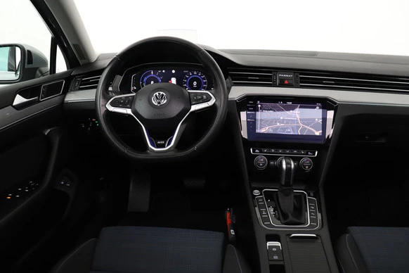 Volkswagen Passat - Afbeelding 8 van 28