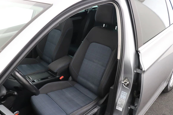 Volkswagen Passat - Afbeelding 10 van 28