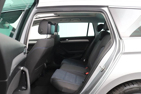 Volkswagen Passat - Afbeelding 11 van 28