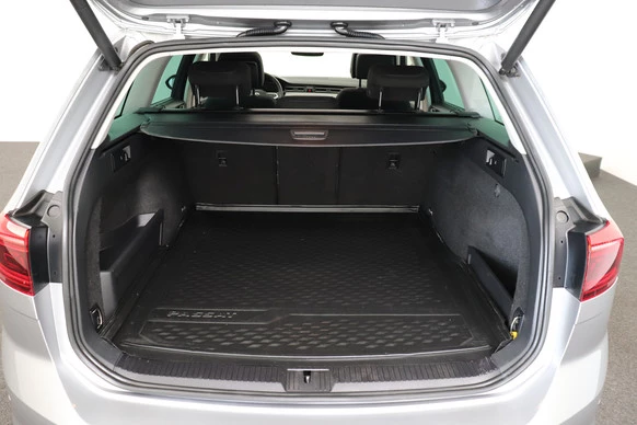 Volkswagen Passat - Afbeelding 13 van 28