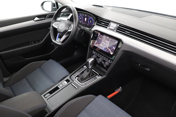 Volkswagen Passat - Afbeelding 16 van 28