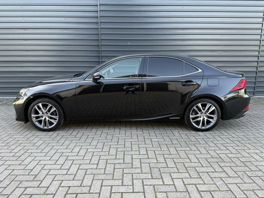 Lexus IS - Afbeelding 2 van 27