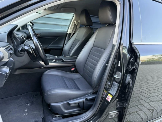 Lexus IS - Afbeelding 8 van 27
