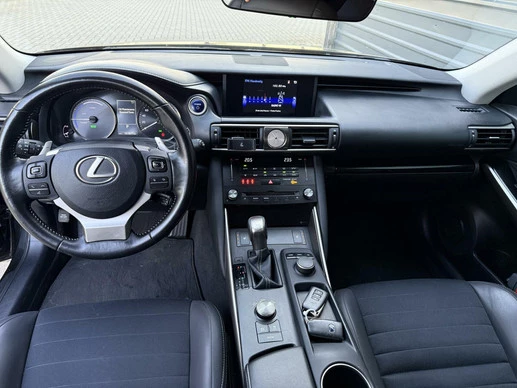 Lexus IS - Afbeelding 12 van 27