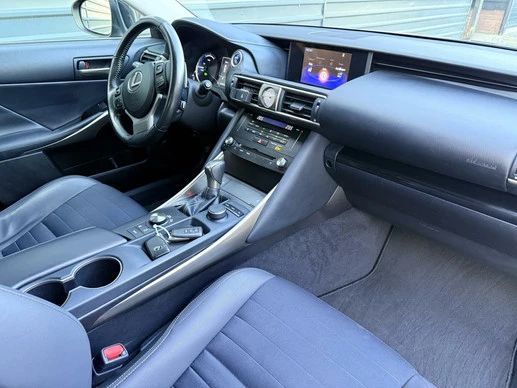 Lexus IS - Afbeelding 15 van 27